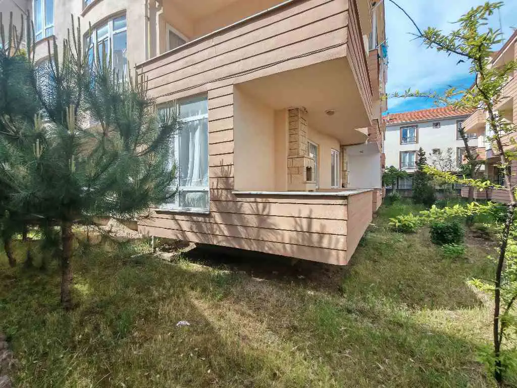  KARASU’DA HEM YATIRIMLIK HEM KEYİFLİK: ZÜMRÜT EVLERİ’NDE SATILIK 2+1
