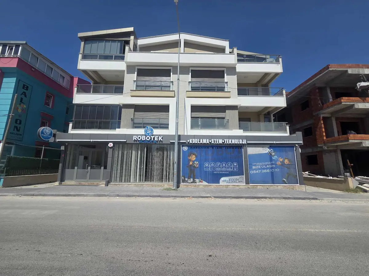 REMAX YAZ'DAN PAŞAALANI SERKAN CAD. 210M² MASRAFSIZ MAĞAZA