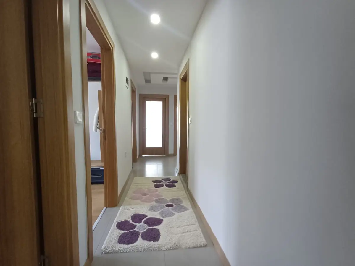 GAZİOSMANPAŞA'DA SİTE İÇİNDE KAPALI OTOPARKLI 135 M² 3+1 DAİRE
