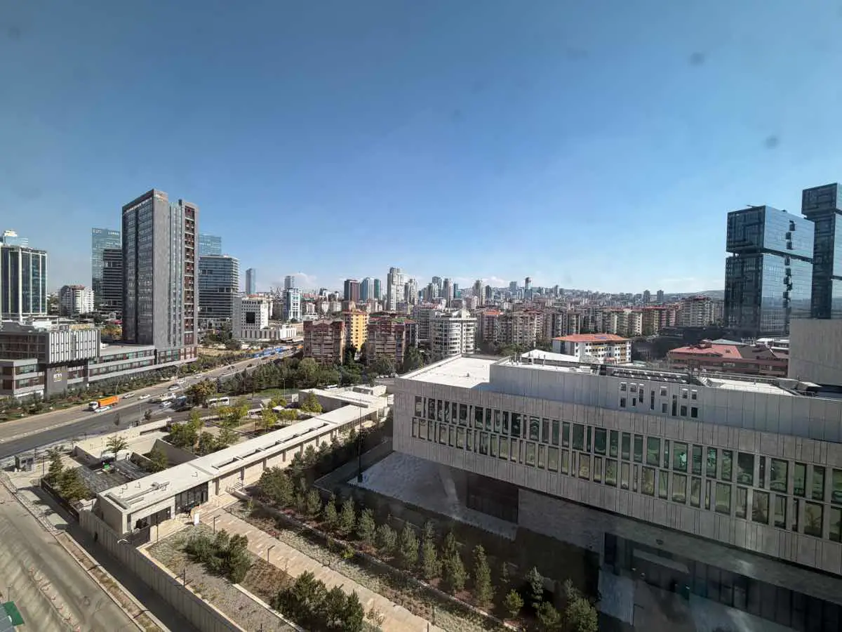 BESA KULE'DE ŞEHIR MANZALI KULLANIMA HAZIR OFIS / REMAX ENBATI