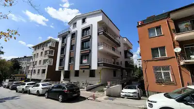 KÜÇÜKESAT BAĞLAYAN KİRALIK 3+1 BAĞIMSIZ MUTFAKLI DAİRE