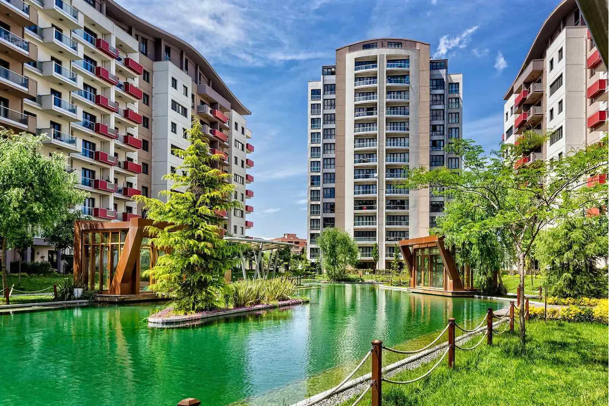 SİNPAŞ LİVA DA BÜYÜK BALKONLU SİNPAŞ DEKORASYONLU 1+1 SATILIK