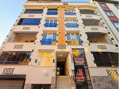 REMAX LAVANDA ATATEPE ALTI 4 YILLIK TEMİZ VE GENİŞ 3+1 DAİRE!