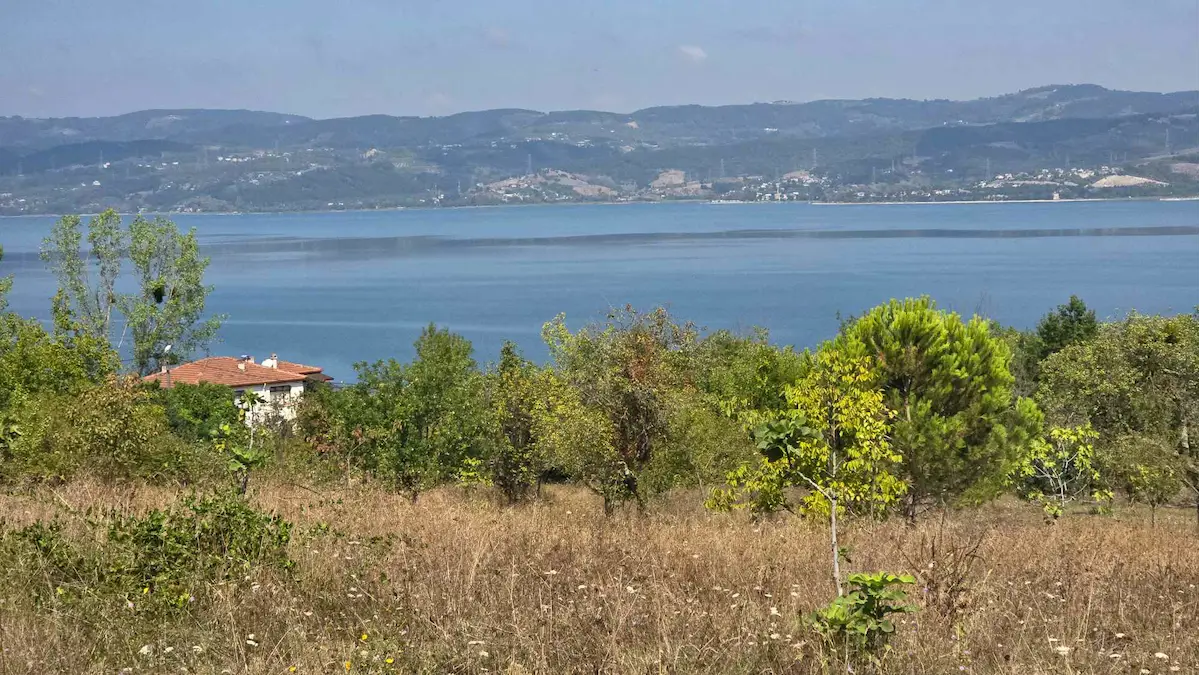 SAPANCA GÖLÜ MANZARASINA VE KUŞ SESLERİNE UYANMAK İSTEYENLERE