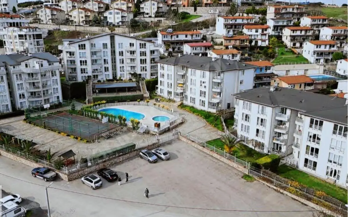 GÜLAÇTI DENİZ KONAKLARINDA SATILIK DENİZ MANZARALI 2+1 DAİRE