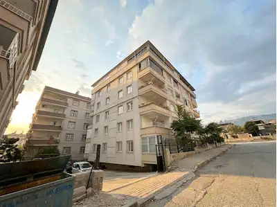 DULKADİROĞLU’NDA 2018 YAPIMI 4+1 | 207 M² BRÜT | 3 CEPHELİ | BALKONLU