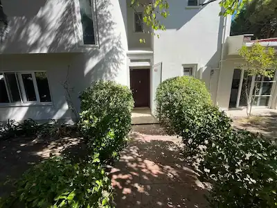 USKUMRUKÖY ARIKÖY SITESI'NDE KIRALIK VILLA...
