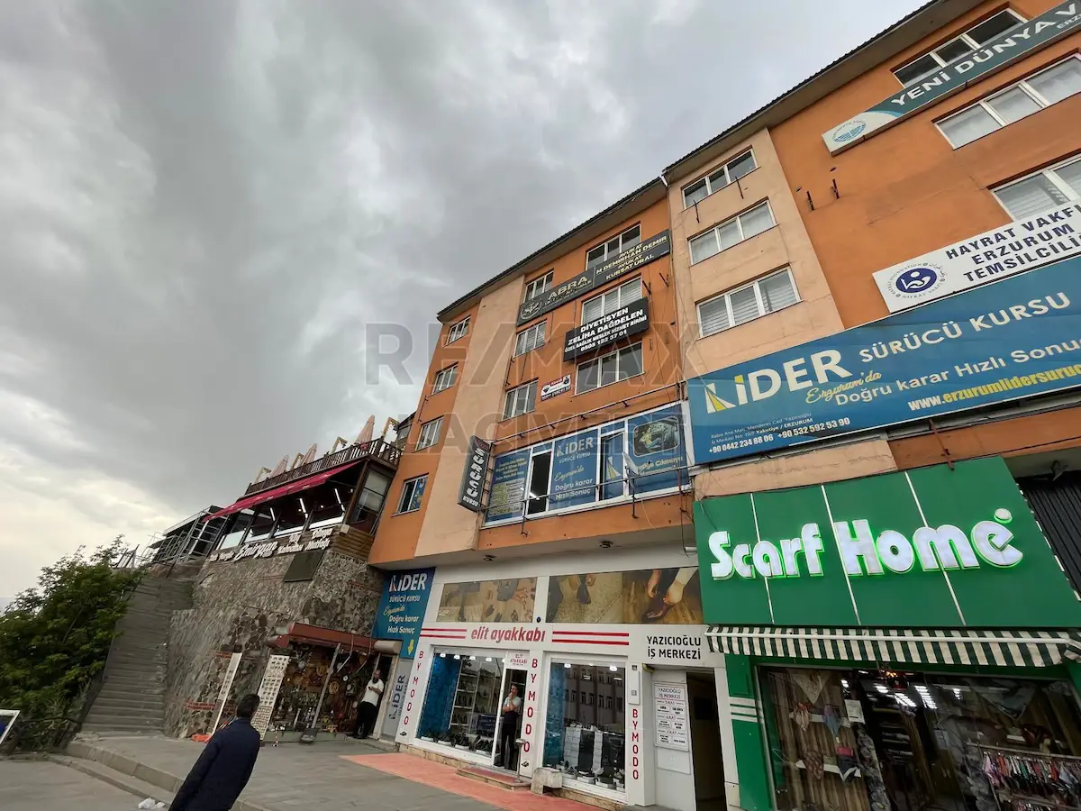 RE/MAX LACİVERT'TEN ŞEHİR MERKEZİ'NDE KİRALIK 3+1 OFİS