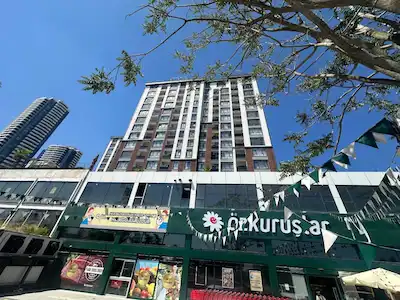 YAYLAPARK SİTESİ'NDE SATILIK 1+1 BOŞ DAİRE