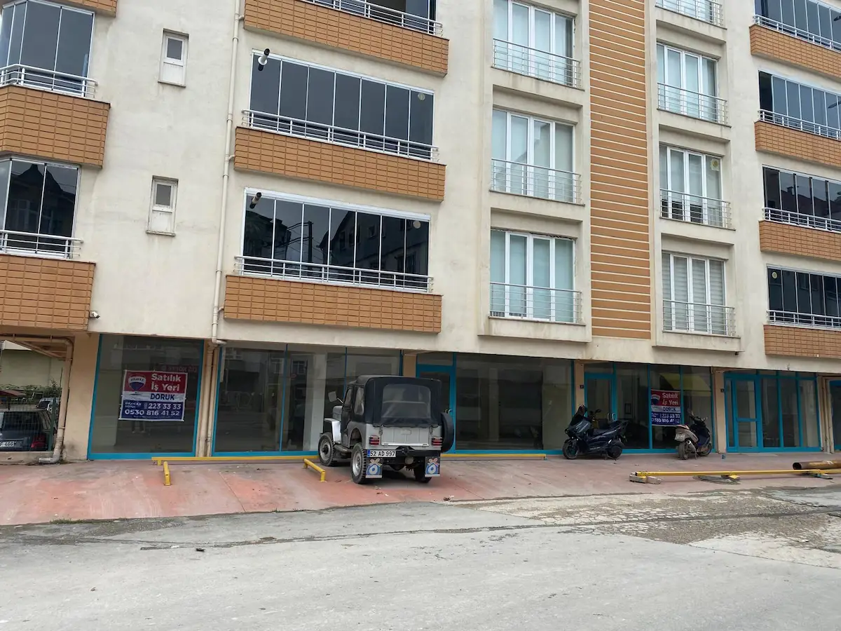 ORDU CUMHURIYET MAHALLESI DENIZ TARAFINDA PRESTIJLI SATILIK İŞ YERI
