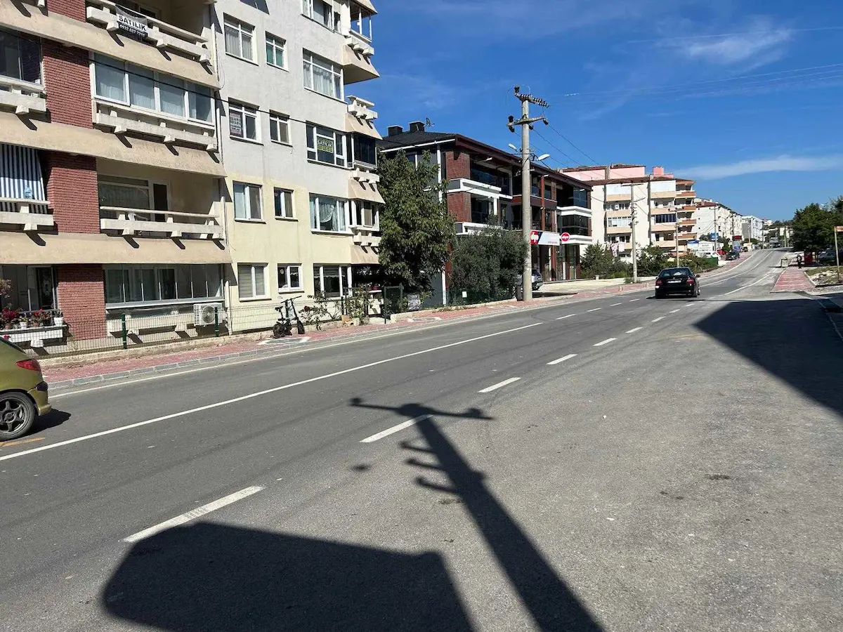 RE/MAX ŞEHİR'DEN ÇINARCIK'DA DENİZ MANZARALI SATILIK DAİRE