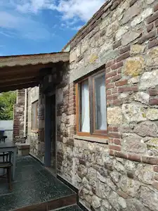 AYVALIK MERKEZDE SATILIK 1+1 TAŞ EV