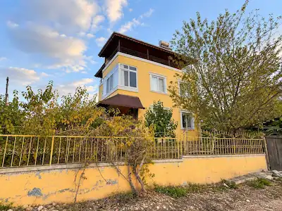 REMAX PALM'DEN KOCAHAMZALI DA 4+1 TRİPLEKS SATILIK VİLLA