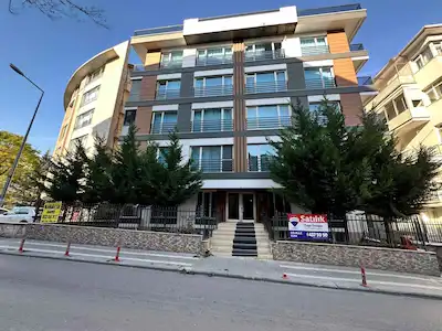 BARDACIK SOKAKTA YENİ BİNADA ARAKAT 1+1