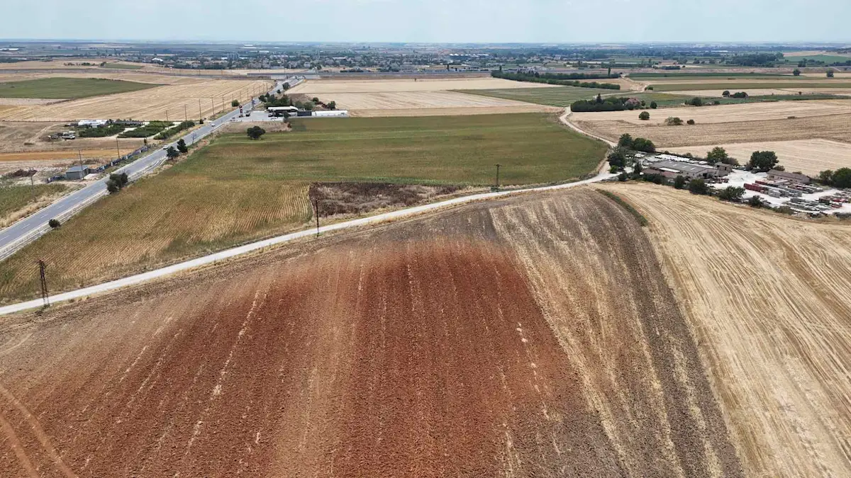 LÜLEBURGAZ SEVGİ MAHALLESİNDE SATILIK 2.933 M2 KONUT İMARLI ARSA