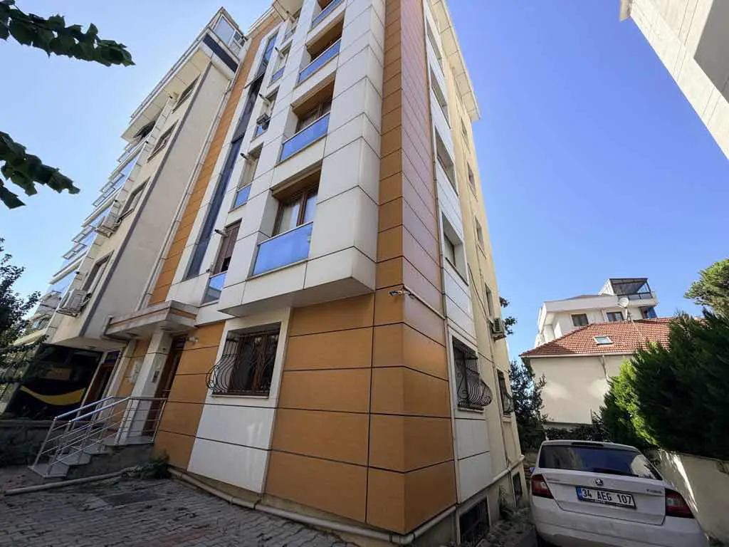 MALTEPE FEYZULLAH'TA METROYA YÜRÜME MESAFESİNDE 2+1 DAİRE