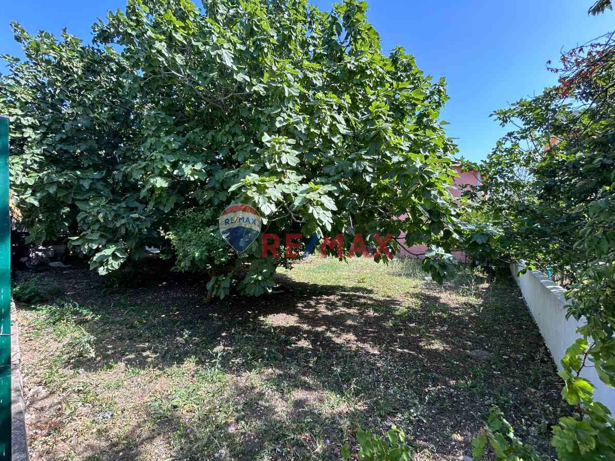 BÜYÜKÇEKMECE KAMİLOBADA E-5'E YAKIN SATILIK 3KAT  KONUT İMARLI ARSA