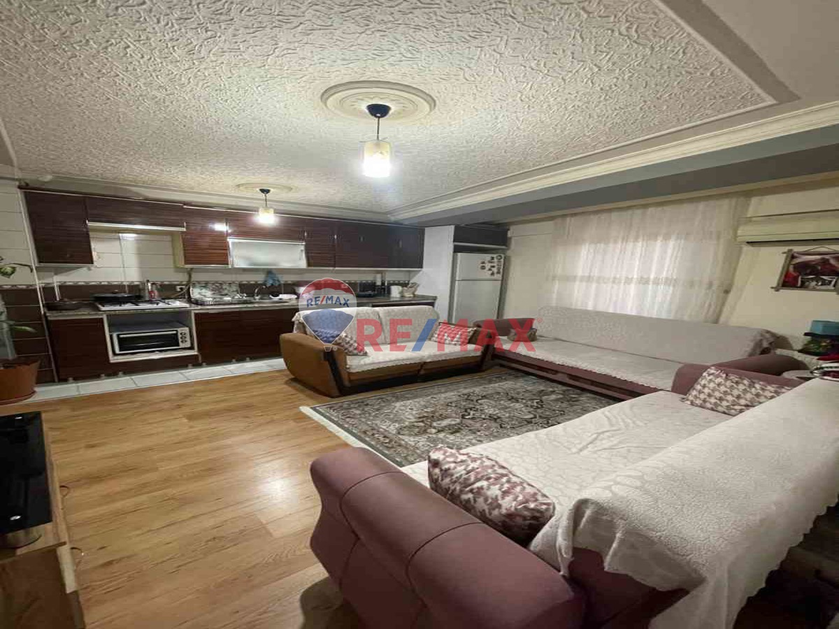 KURUÇEŞME 'DE GENIŞ VE KORIDORLU 1+1 SATILIK DAIRE