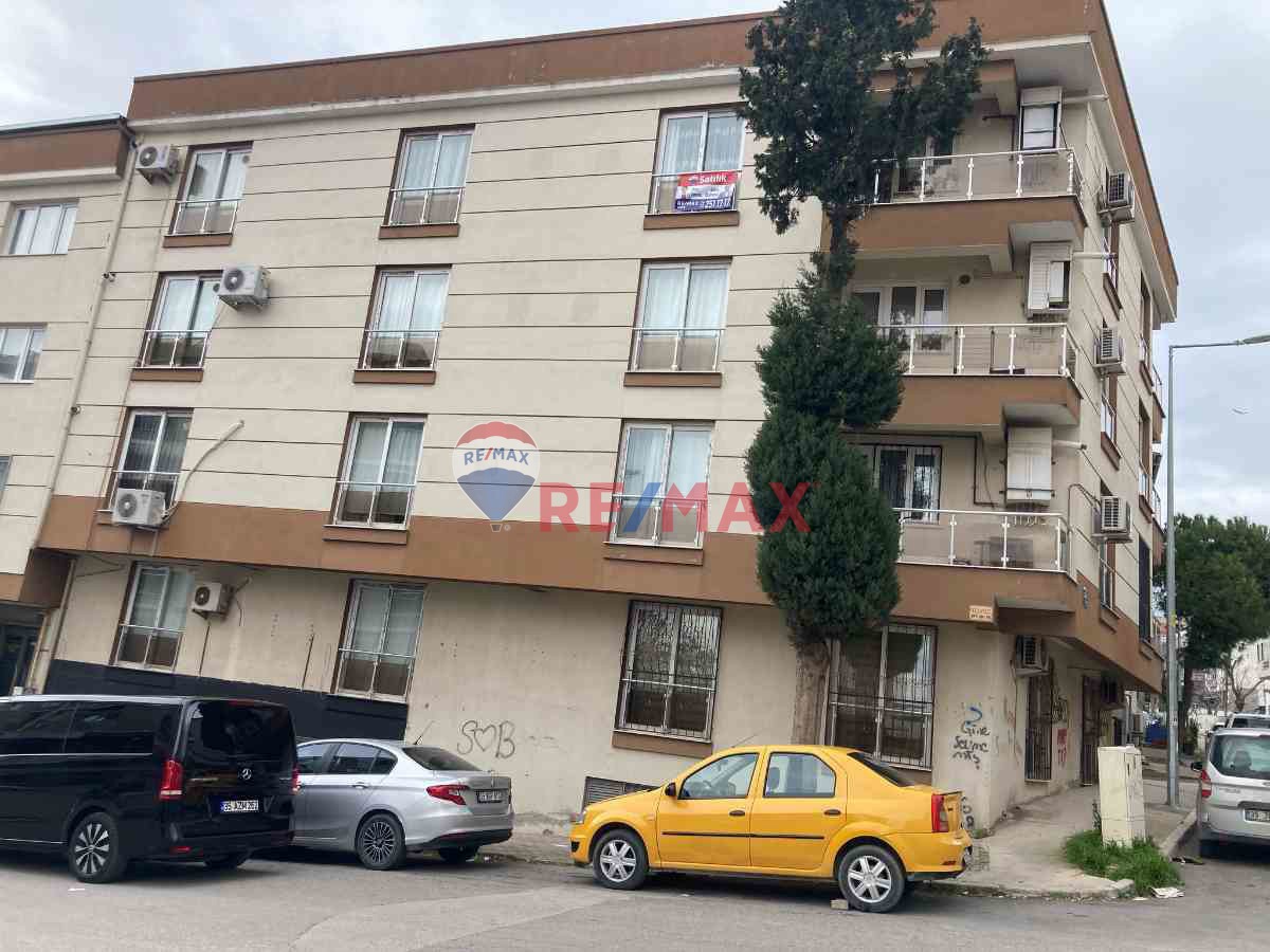 KURUÇEŞME 'DE GENIŞ VE KORIDORLU 1+1 SATILIK DAIRE