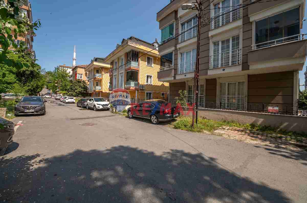 KAVACIK’TA HUZURLU 3+1, ÇİFT BALKONLU, EBEVEYN BANYOLU DAİRE