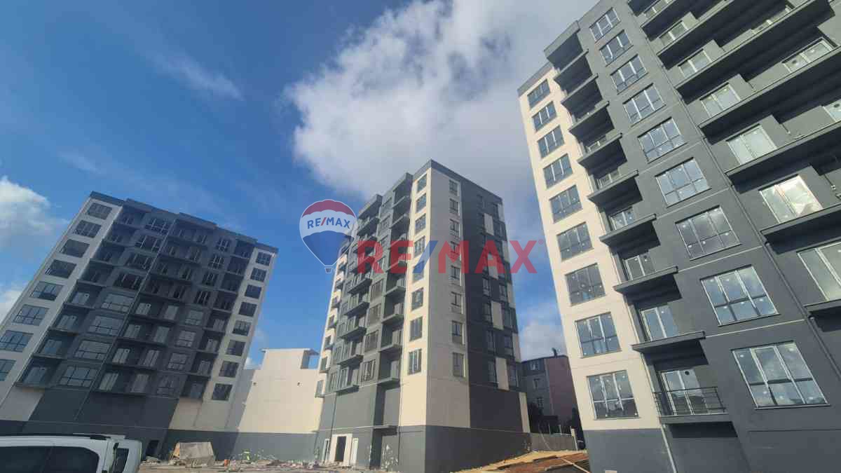 AYTEN KURTULAN'DAN SANCAKTEPE'DE HAVUZLU OTOPARKLI SITEDE SATILIK 3+1 DAIRE