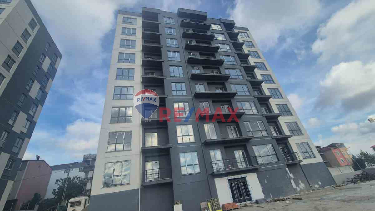 AYTEN KURTULAN'DAN SANCAKTEPE'DE HAVUZLU OTOPARKLI SITEDE SATILIK 3+1 DAIRE