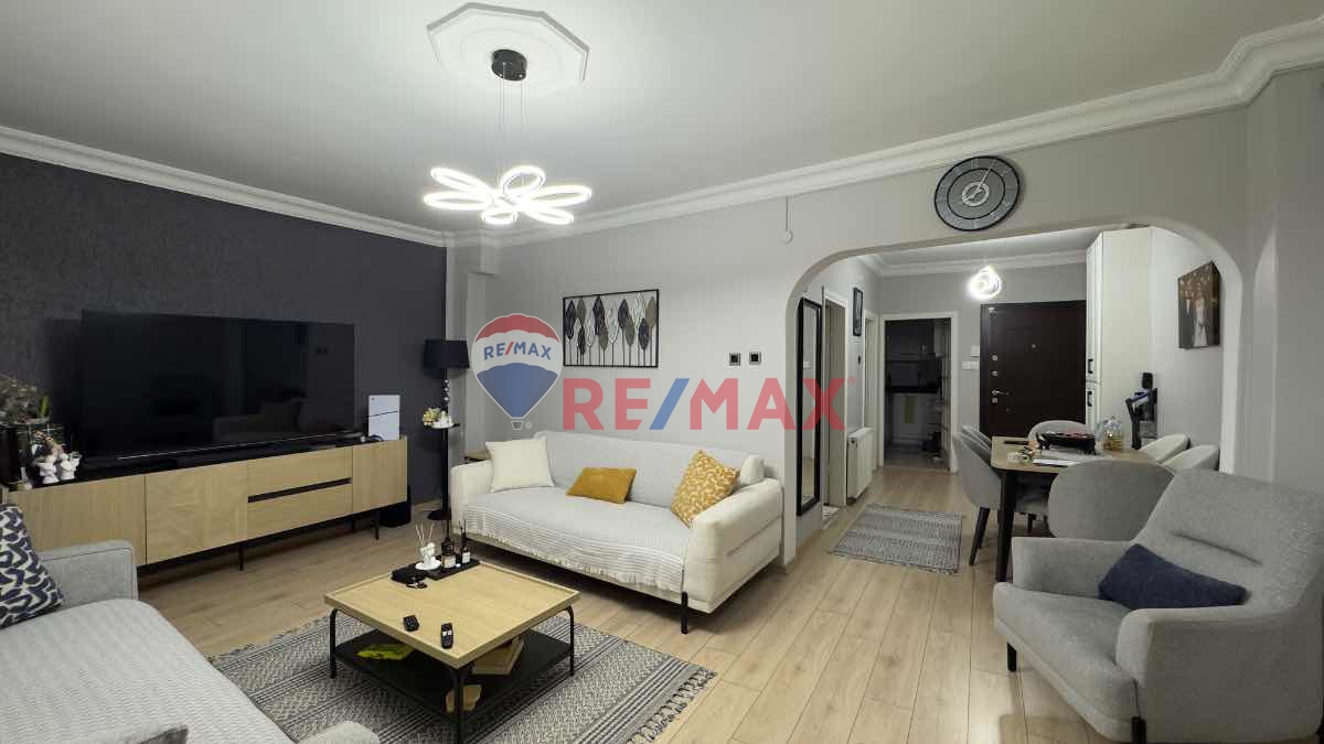 NİŞANCA MAH.DE YÜKSEK GİRİŞ SATILIK BÜYÜK 1+1 (İÇİ YENİLENMİŞ)