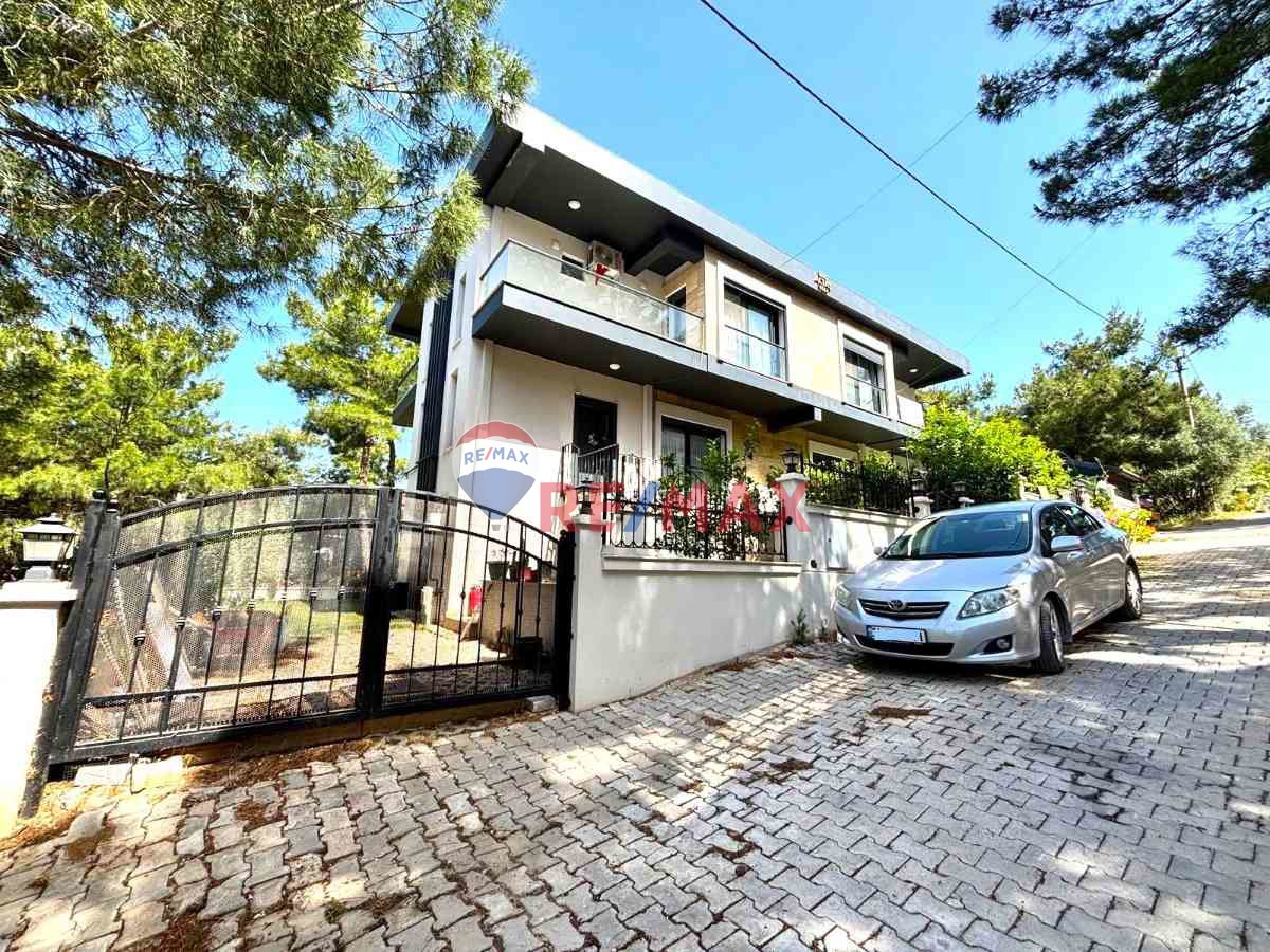 REMAX YELKEN'DEN URLA DA DOĞA İÇERİSİNDE,DOĞALGAZLI,HAVUZLU VİLLA
