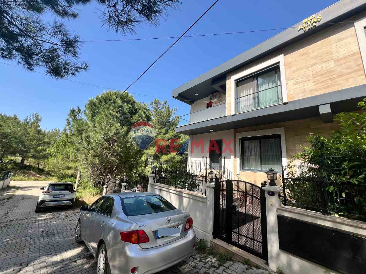 REMAX YELKEN'DEN URLA DA DOĞA İÇERİSİNDE,DOĞALGAZLI,HAVUZLU VİLLA