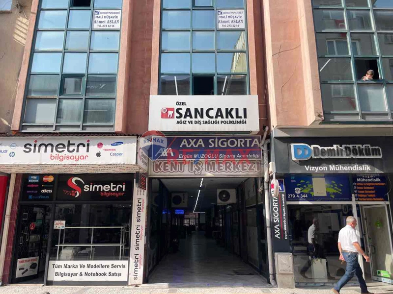 SAKARYA ADAPAZARI MERKEZDE KENT İŞ MERKEZİNDE SATILIK OFİS