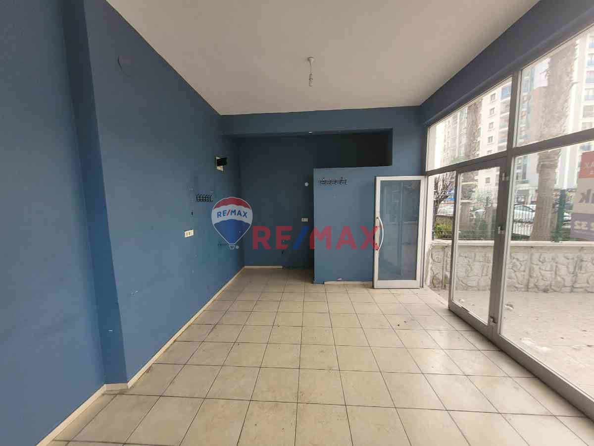 İZMIR BUCA ÇAMLIKULE MAH. METRO SON DURAĞI YAKINI KİRALIK DÜKKAN