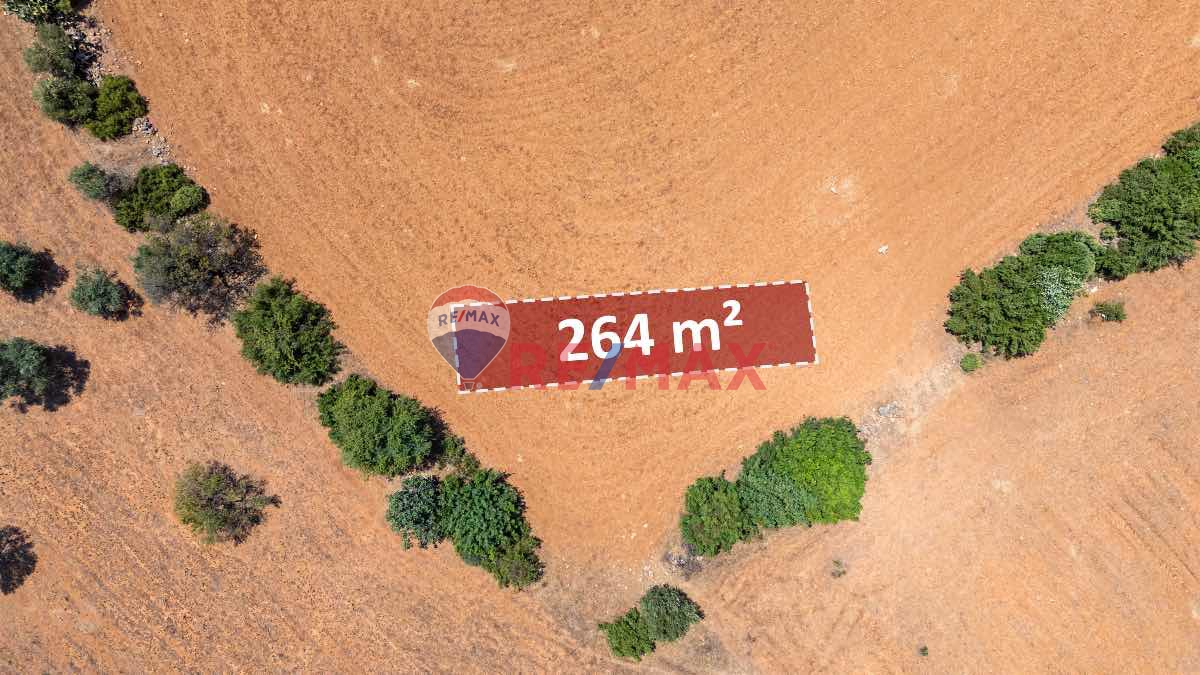 ALTINKALEDE ARAÇ TAKASINA UYGUN SATILIK MÜSTAKİL PARSEL