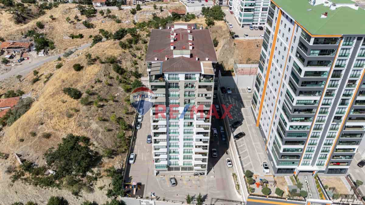 MAMAK TÜRKÖZÜ Fİ LİFE SİTESİ SATILIK TERASLI DUBLEKS DAİRE 6+1