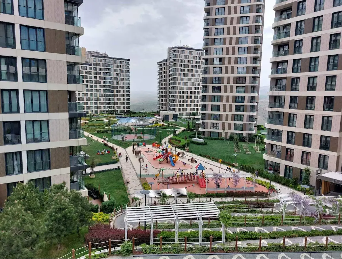 BAŞKENT EMLAK KONUT 4.5+1 19. KAT GÜNEY CEPHE VADI MANZARALI