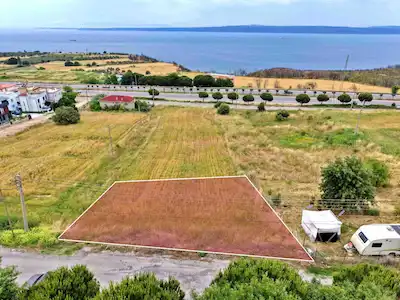 ÇANAKKALE ERENKÖYDE(İNTEPE) BOĞAZ MANZARALI SATILIK VILLA ARSASI