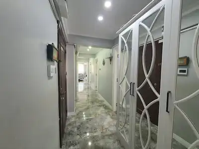 ALTINTEPE ŞENAL KONUTLARI A BLOK'TA MERKEZI KONUMDA GENIŞ VE FERAH 3+1