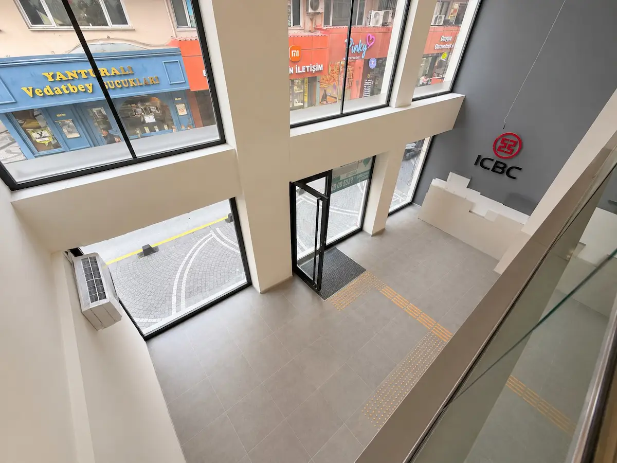 REMAX YAZ'DAN MERKEZDE 406M² KURUMSAL ALTYAPILI KİRALIK MAĞAZA