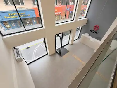 REMAX YAZ'DAN MERKEZDE 406M² KURUMSAL ALTYAPILI KİRALIK MAĞAZA