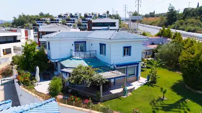 TAM MÜSTAKİL DENİZ MANZARALI VİLLA