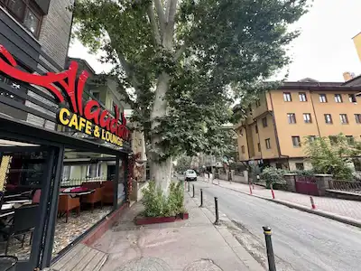 BAHÇELİEVLER 69 SOKAK’TA ACİL DEVREN KİRALIK DÜKKAN
