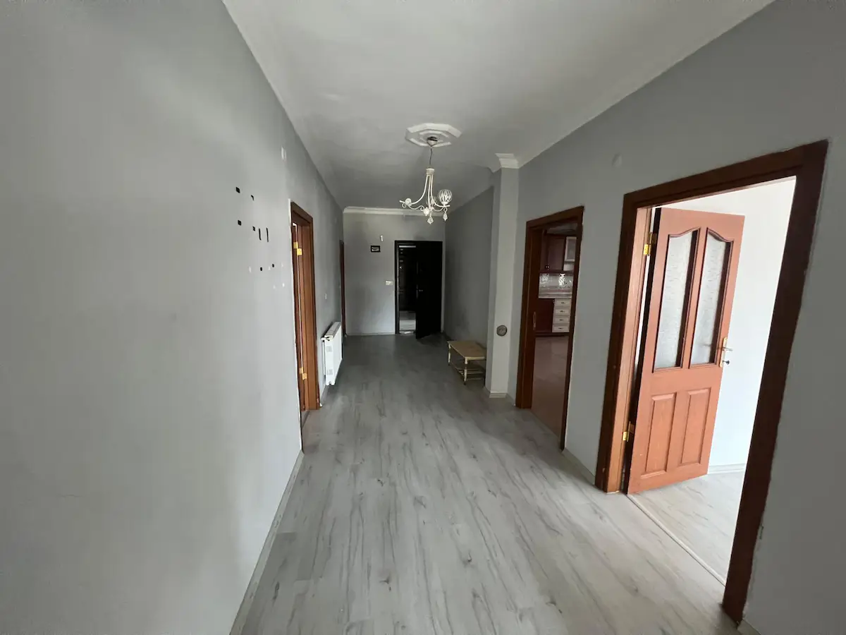 ALACAKAPI MAHALLESİNDE 2+1 GENİŞ KİRALIK DAİRE