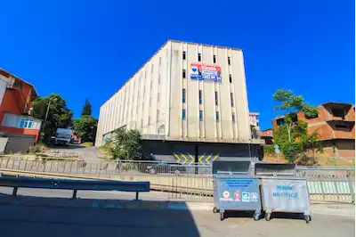 PENDİK'TE E-5 YANI 820 M² DEPO İMALAT VE TİCARİ ALAN