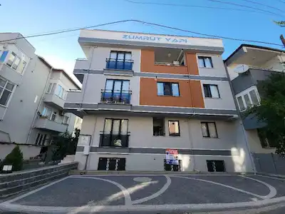 GEBZE İSTASYON MAHALLESINDE SATILIK BAHCE KATI 2+1