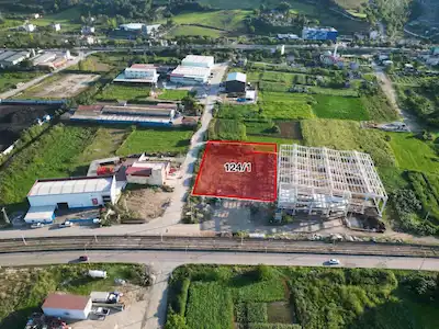 TİCARİ İMARLI SATILIK KÖŞE PARSEL
