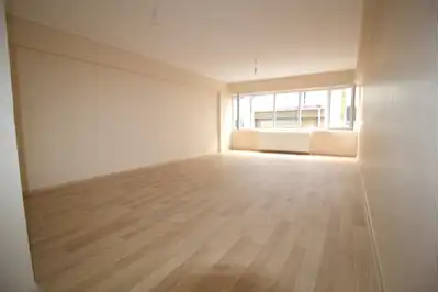 NİŞANTAŞI VALİKONAĞI YANI İÇİ YENİLENMİŞ ASANSÖRLÜ KOMBİLİ 3+1