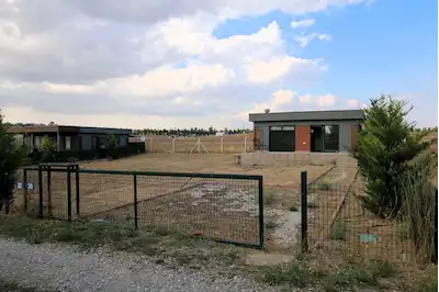GÖLBAŞI GÖKÇEHÜYÜK DOĞANIN NÜVESİ HOBİ BAHÇESİ VE 2+1 EV SATILIK