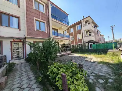 KARASU YALİ MAH HAVUZLU 2+1 KİRALİK DAİRE