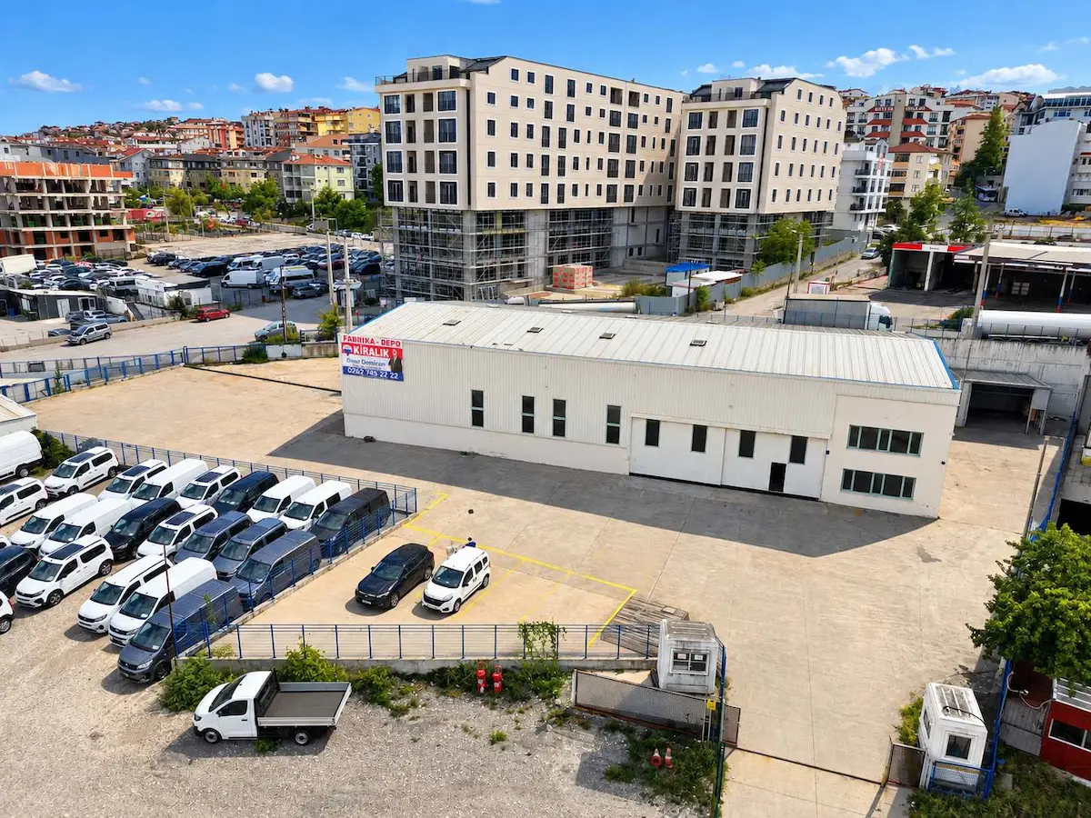E-5 YANYOLDA TABELA DEĞERİ YÜKSEK FABRİKA-ÜRETİM TESİSİ