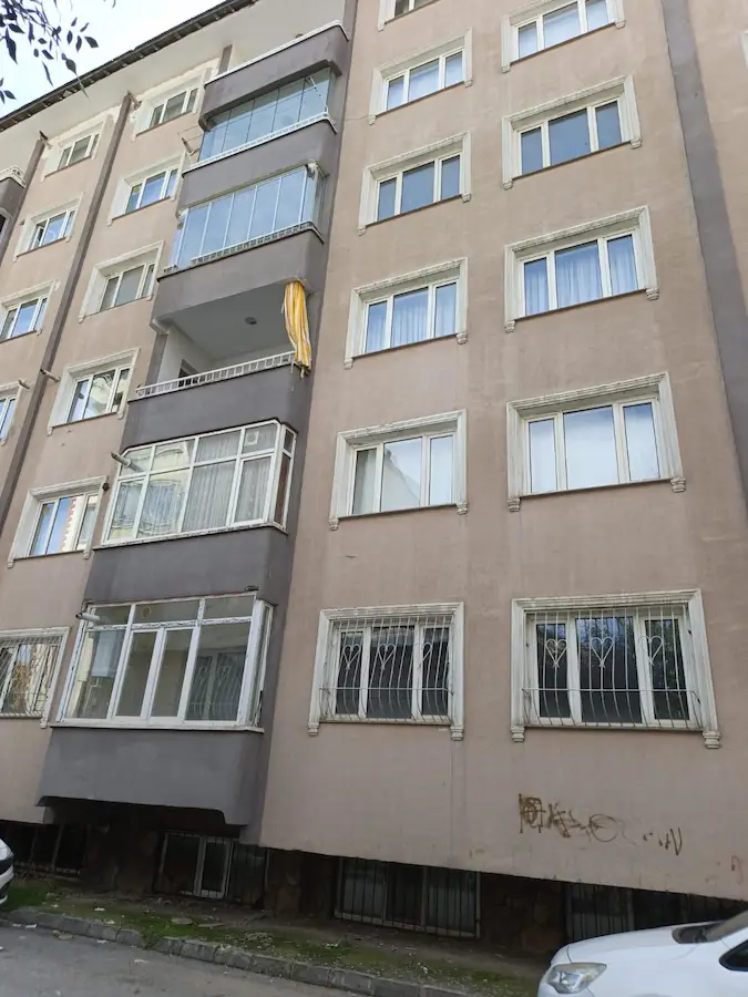 MUŞ KÜLTÜR MAH LALE 1 SİTESİ’NDE 3+1 BÖŞ SATŞA HAZIR