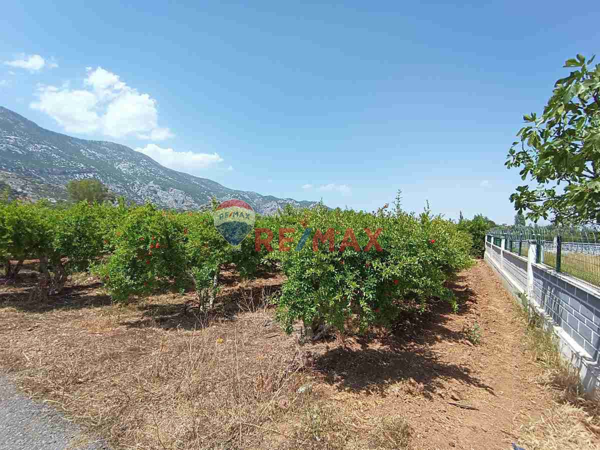 DÖŞEMEALTI ÇIĞLIK' TA SATILIK VİLLA ARSASI